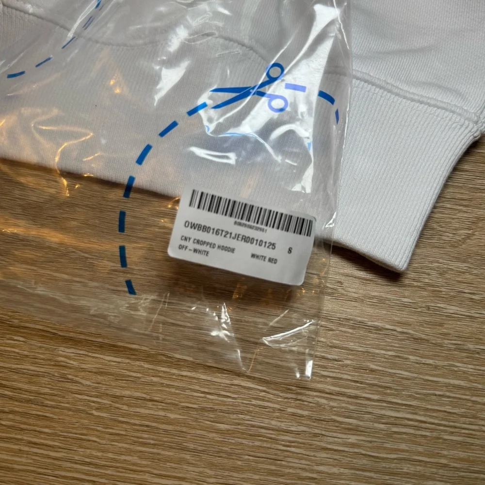 Off-White CNY Cropped Women’s Hoodie - Picture 12 of 12